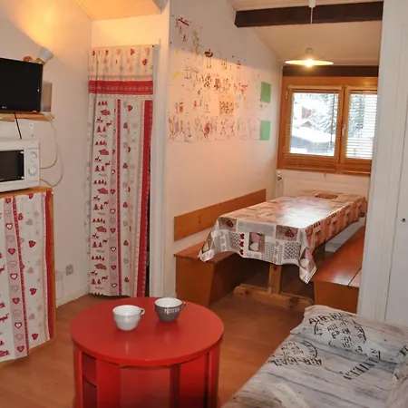 Olympe By Interhome لو دوز آلب